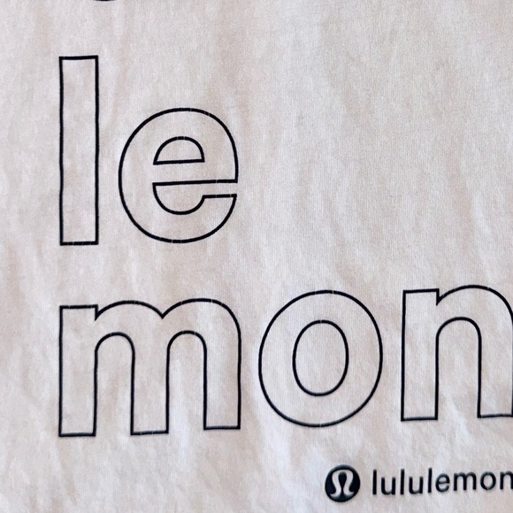 Lululemon All Yours Classic Tee Motif White/Black Size 8 - Picture 2 of 7